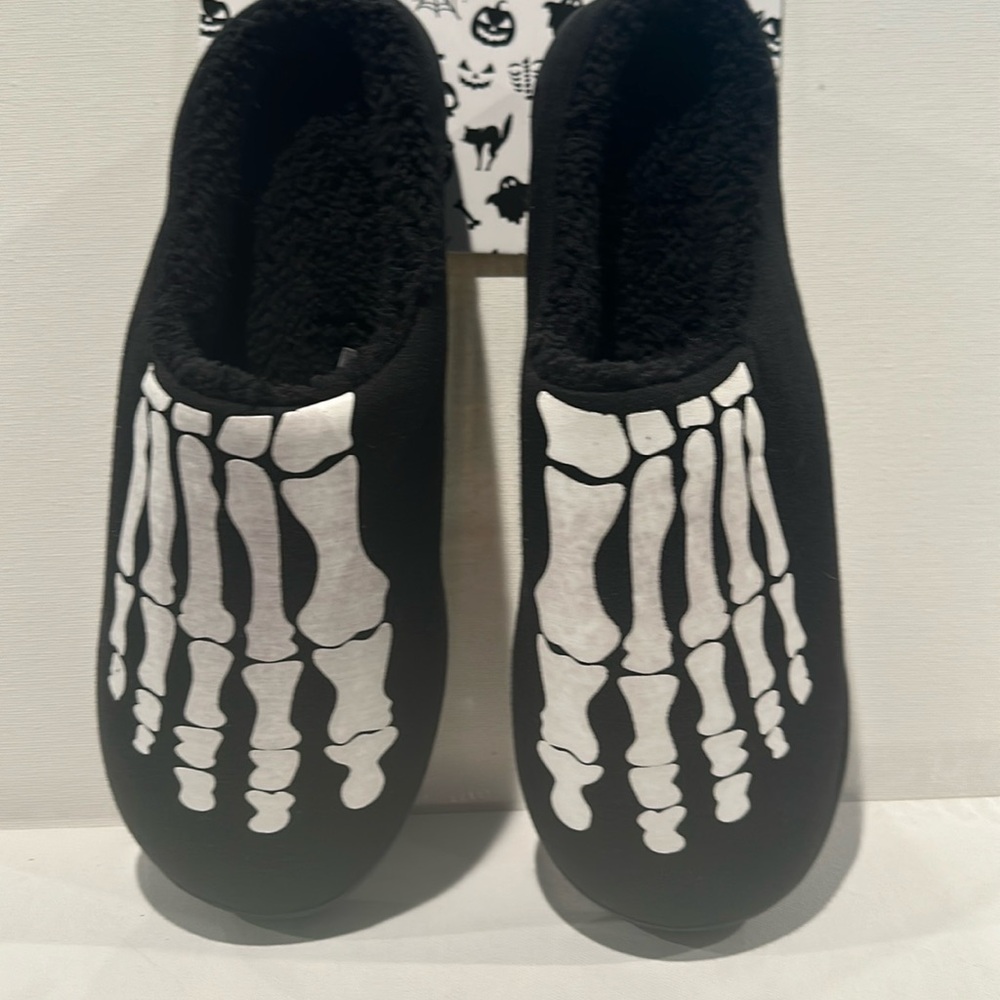 Men’s Halloween Slippers fully lined and soft inside with rubber bottoms.
